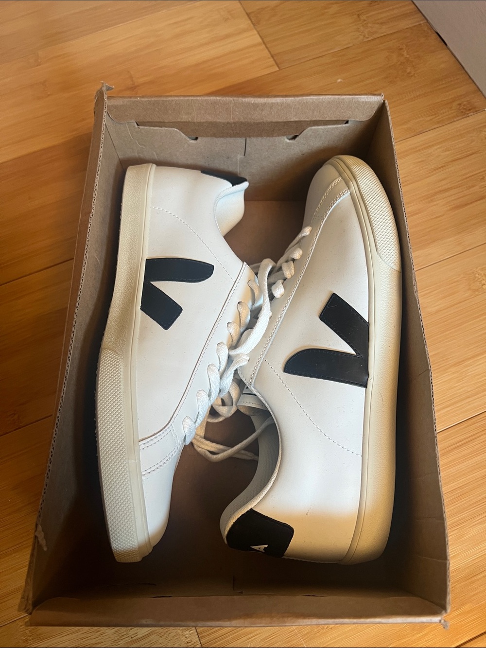 Veja White Leather Sneakers with Black V Accent  40
